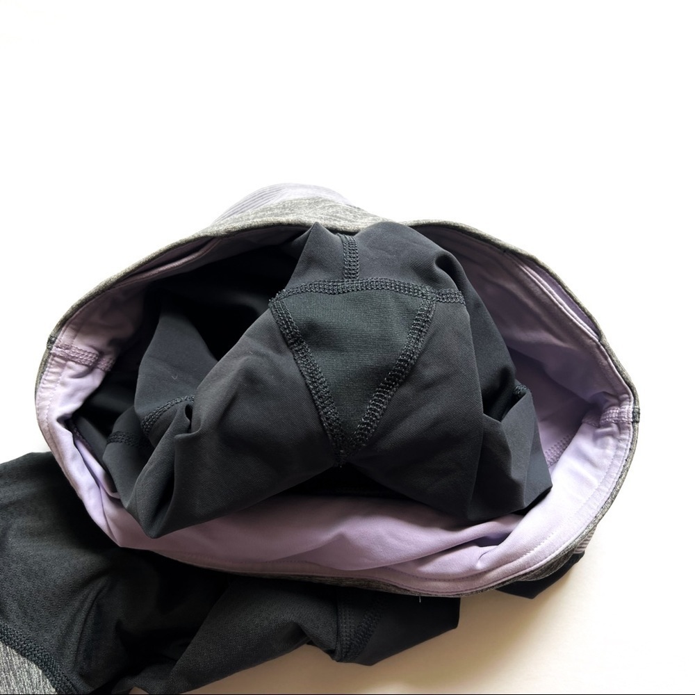Lululemon Athletica Run Inspire II Gray with Wee Purple Stripes at Waist 4 - Picture 4 of 14